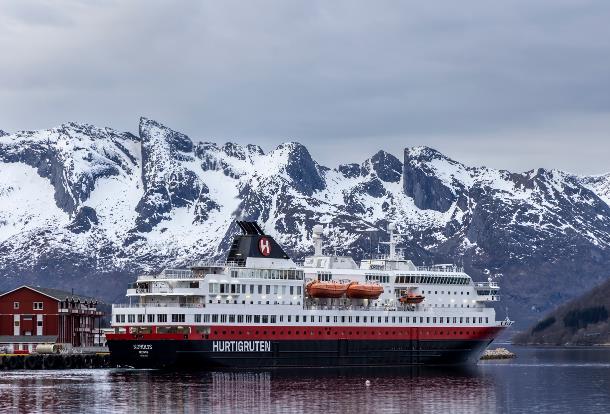 Hurtigruten revamps “China Ready” initiative to enhance polar experiences for Chinese travelers